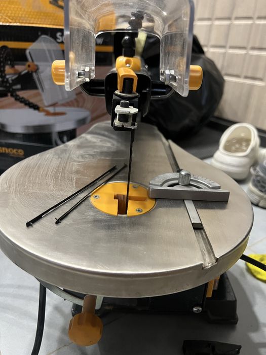 Продам лобзиковую пилу INGCO Scroll Saw SS852