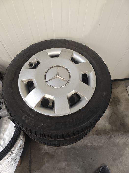 Гуми с джанти 205/55/16 мерцедес
