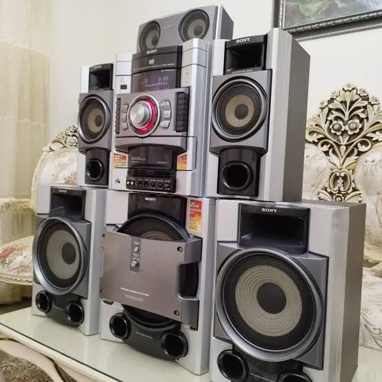 10000 watt SONY Malaysia hamma joyi ishlaydi bass va ovoz o‘ta kuchli