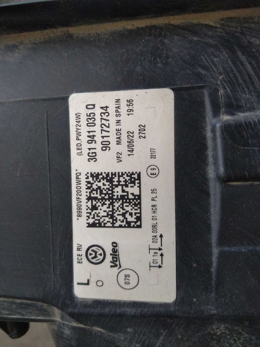 Far stanga full led Vw Passat B8 facelift cod 3G1941035Q geam spart