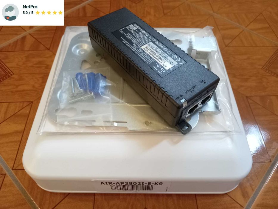 Access Point Wi-Fi CISCO 2802 cu injector PoE