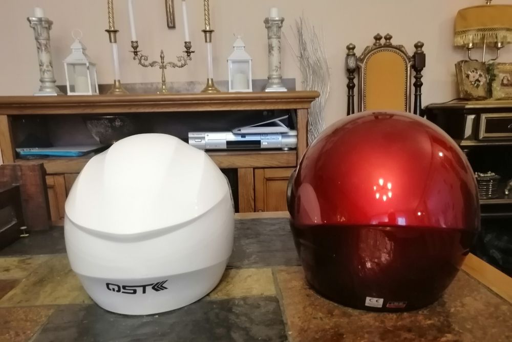 Casca Moto, 2 buc. (alba si roșie) )