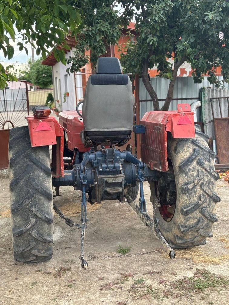 Vând Tractor Cararo 600