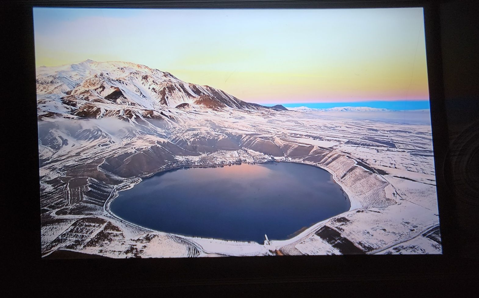 Proyektor Ultra HD 8K NeW 2024