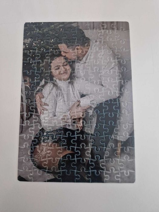 CANI si Puzzle Personalizate