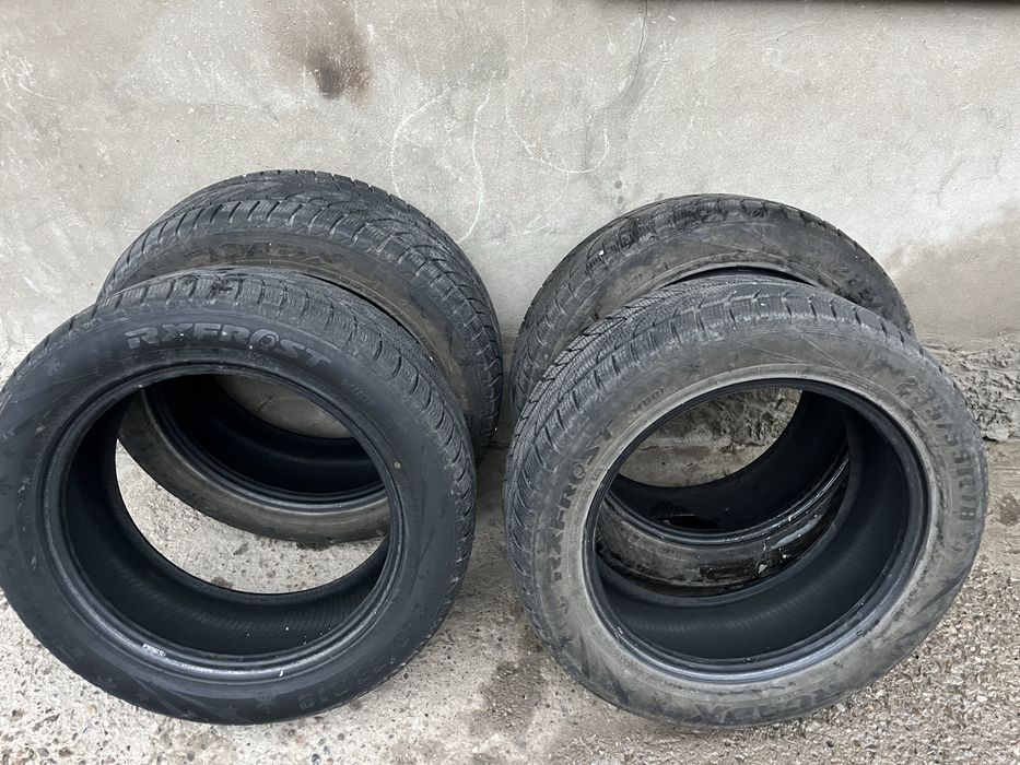 Автошина в хорошем состояний