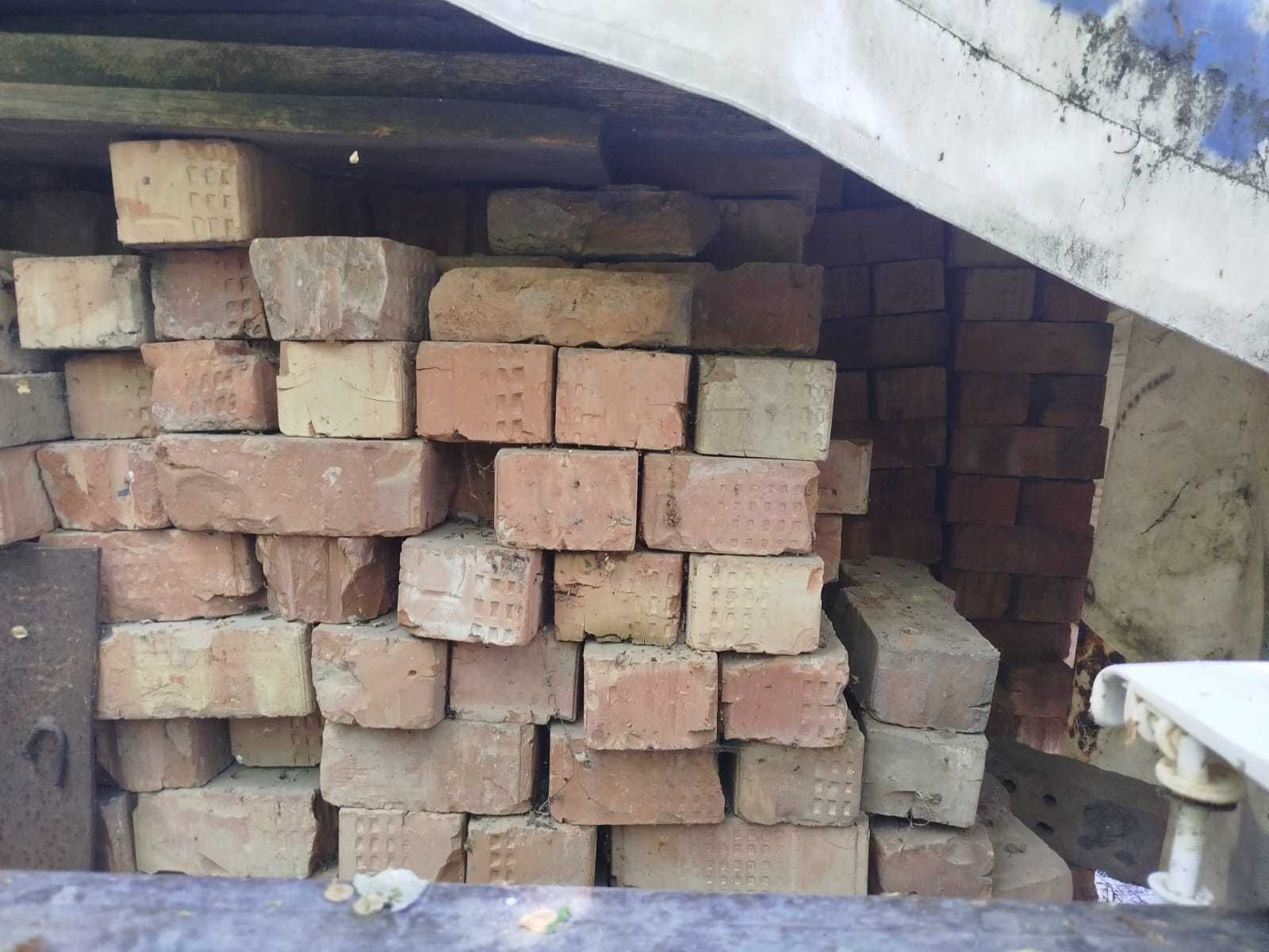 Продам кирпич в отличном состоянии . в строительстве не использовался