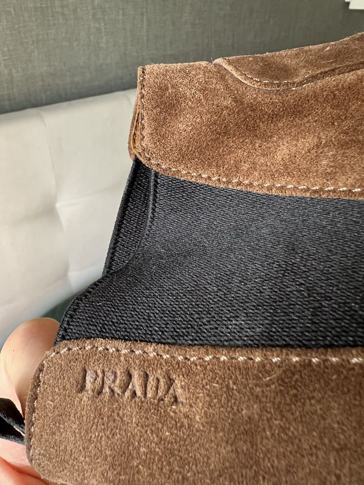 Cizme dama din piele intoarsa Prada (26 cm) 39 1/2