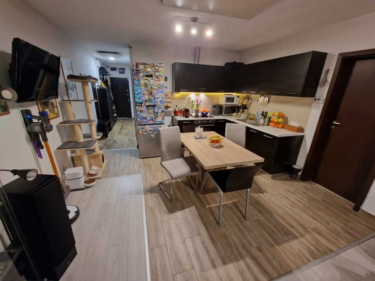 Apartament 3 cam. in Tunari, mobilat, cu gradina si locuri de parcare