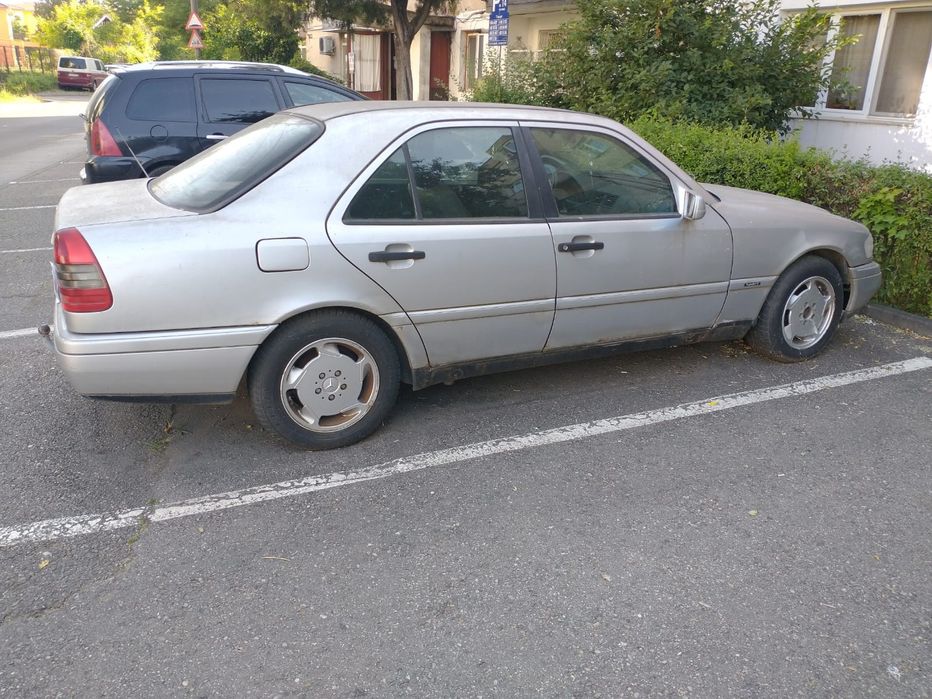 Vind Mercedes C180/94 benzina și GPL