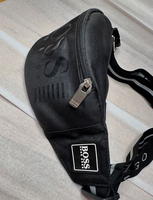 Чанти през кръста и гърдите Hugo