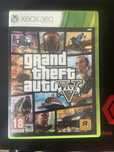 Vând GTA V pentru Xbox 360,
