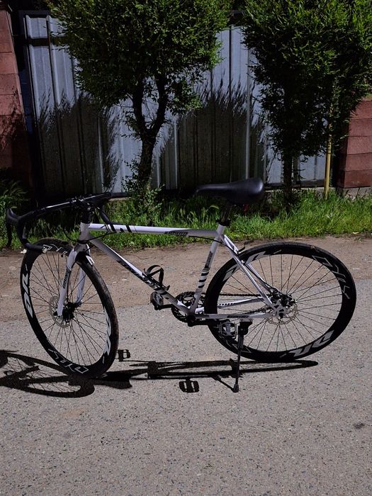 Шоссейный велосипед