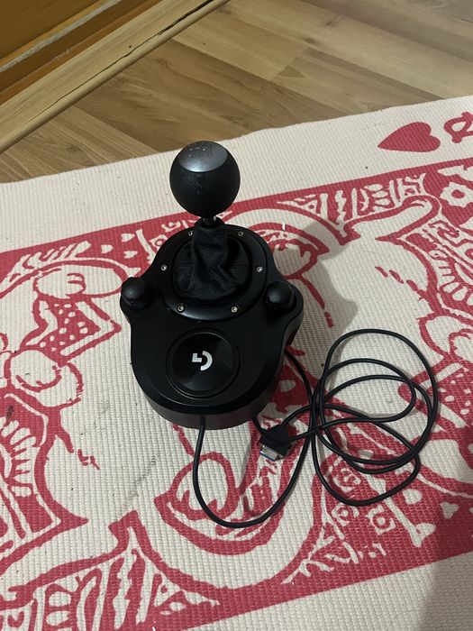 Volan Logitech G29 + shifter