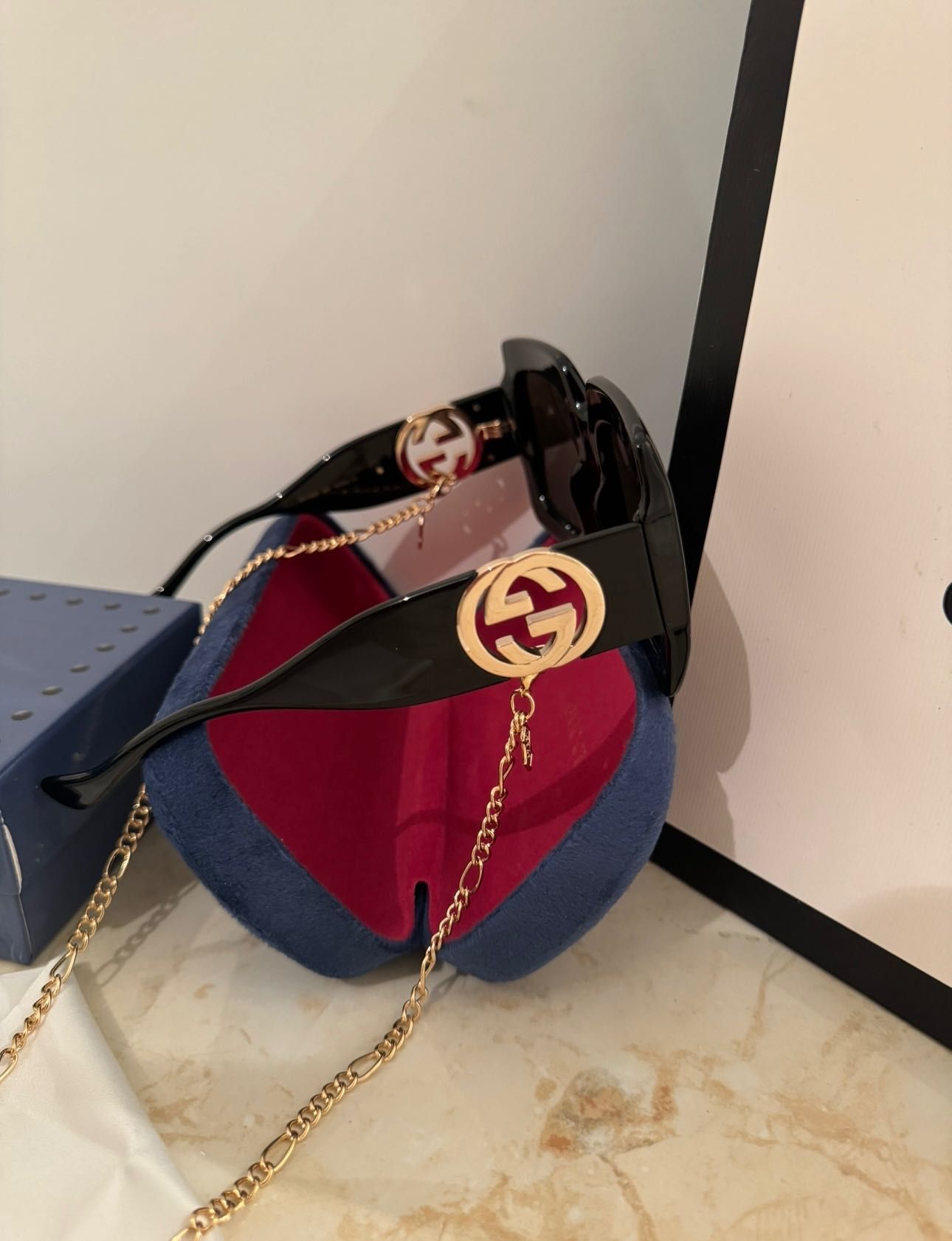 Ochelari de soare originali Gucci cu lanț GG1022S
