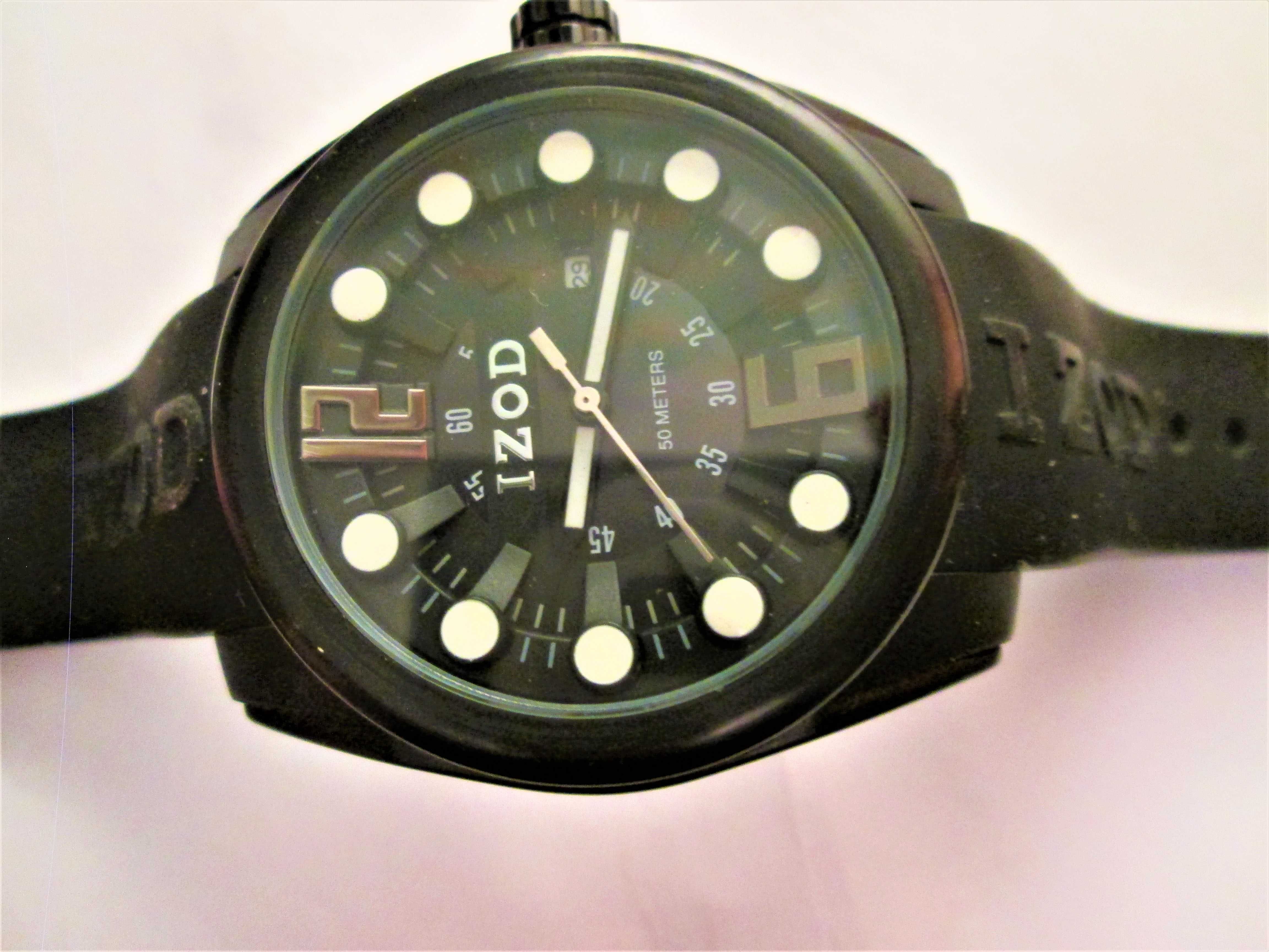 ceas sport IZOD Quartz Negru, curea de silicon