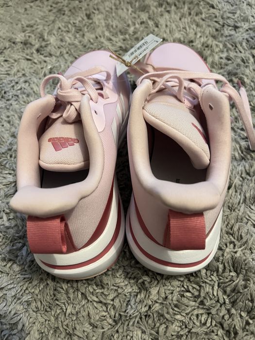 Vand adidasi Adidas, dama