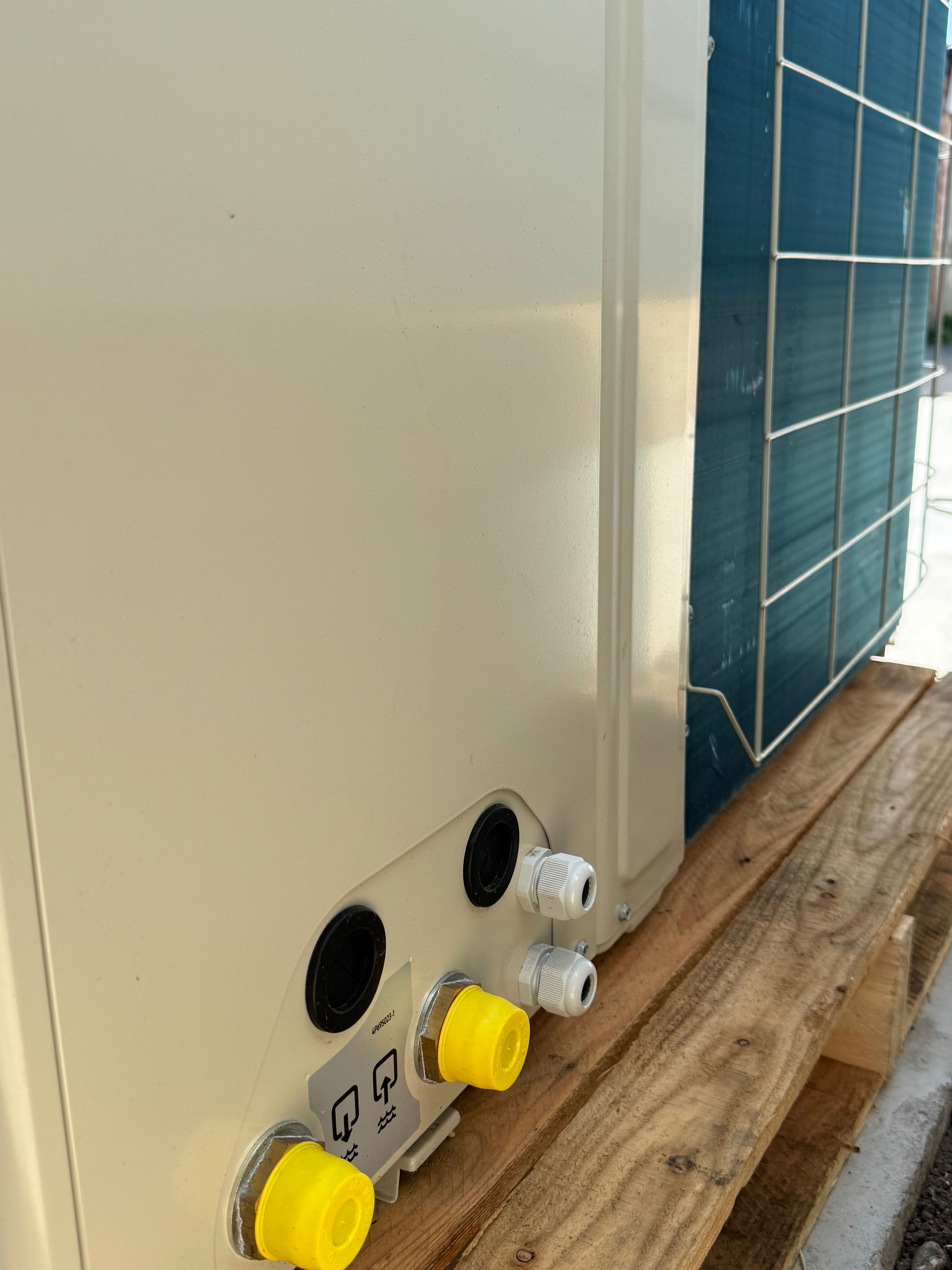 Pompa de Căldură - Daikin Altherma 8kW- EDLA08E2V3