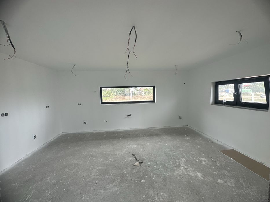 Execut Amenajari Interioare