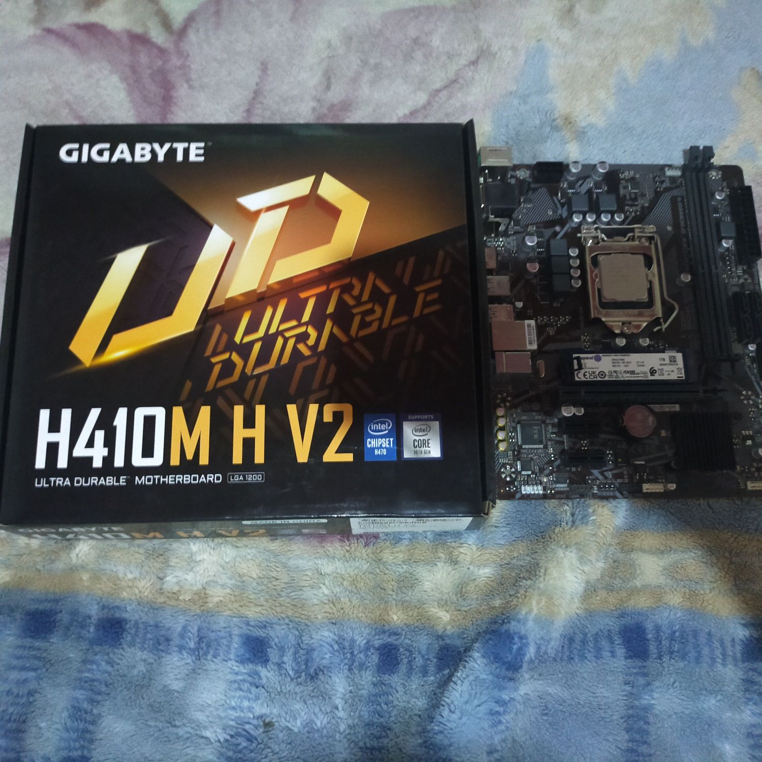 Процессор i3 10100F с материнской платой H410 gigabyte