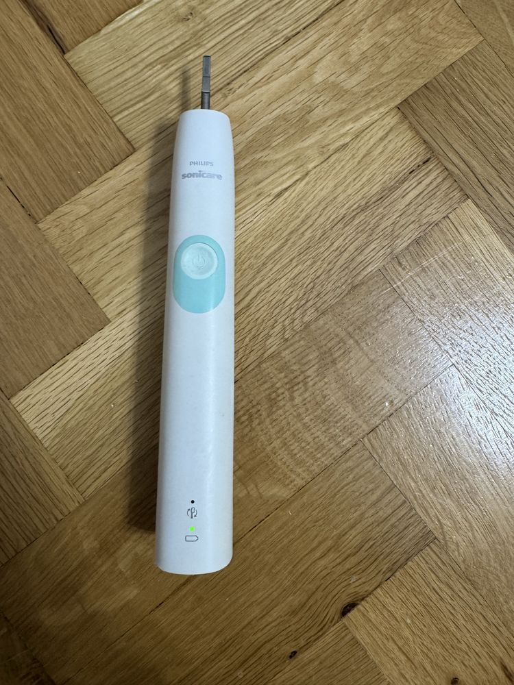 електрическа четка за зъби Philips Sonicare + зарядно