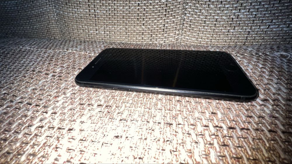 iphone se 64 gd с кутия и кабел