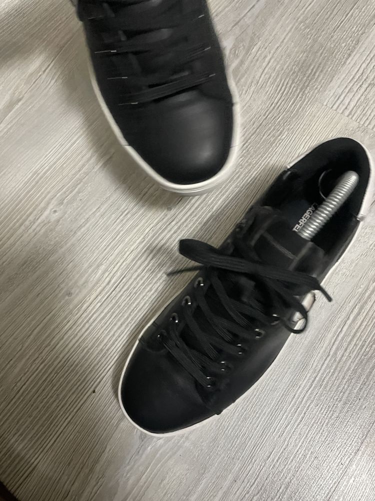 Adidasi Karl Lagerfeld eleganti din piele naturala!