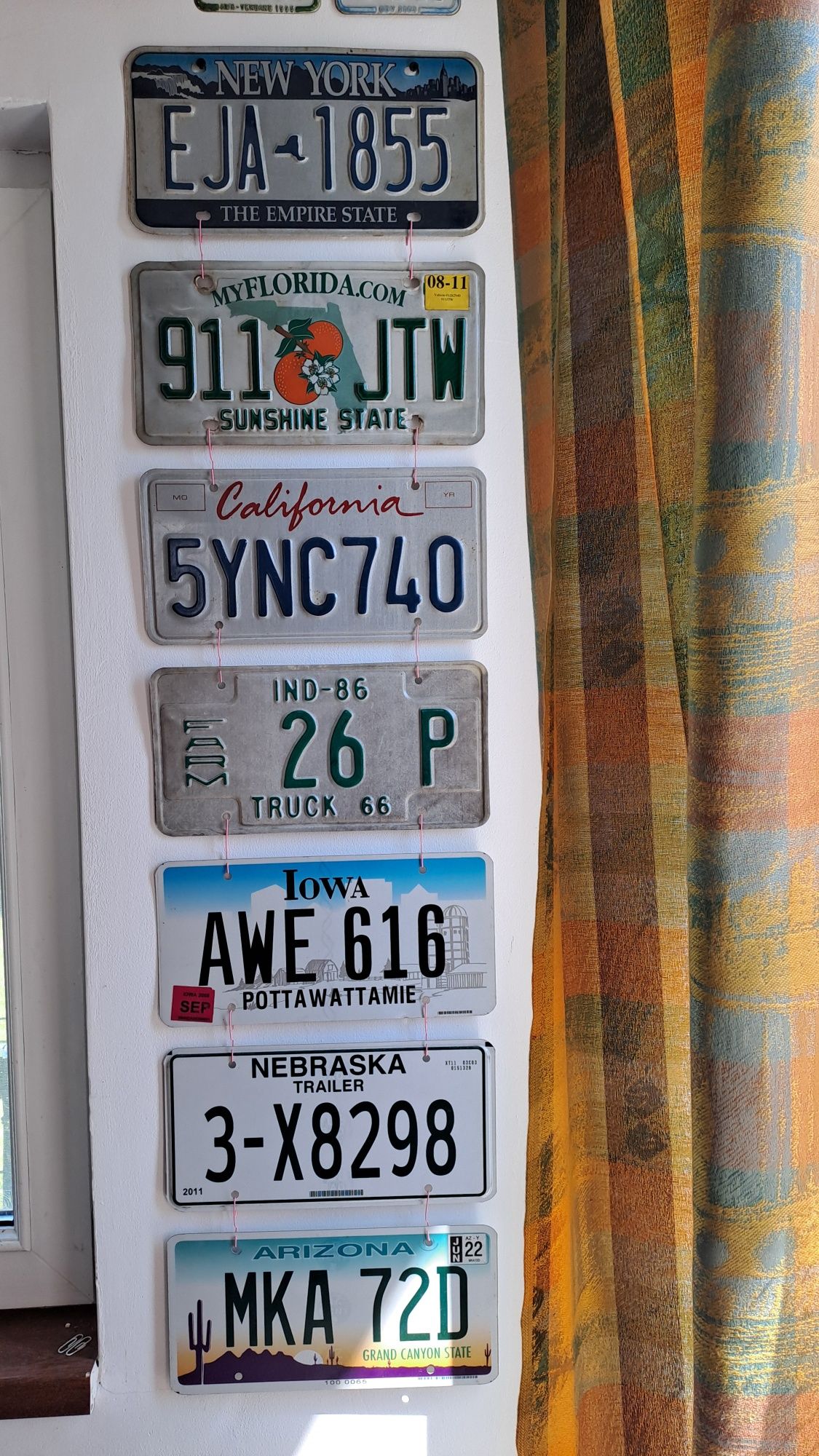 Plăcuțe auto americane , pentru decor .