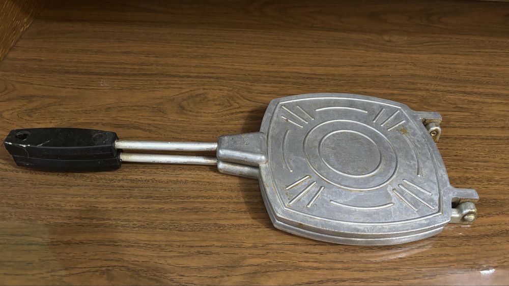 Вафельница на газу, советская, в хорошем состоянии