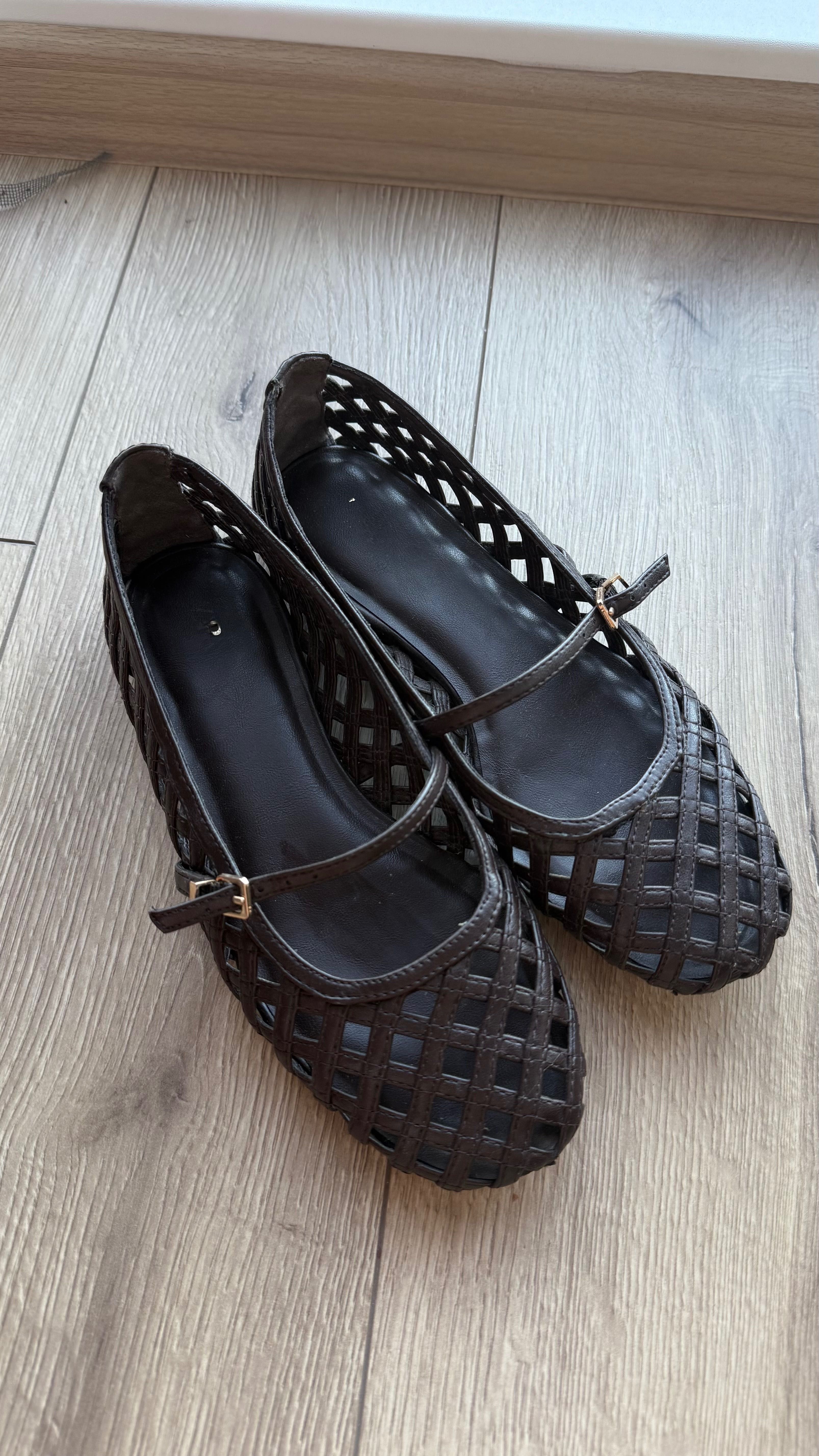 Женски обувки ZARA