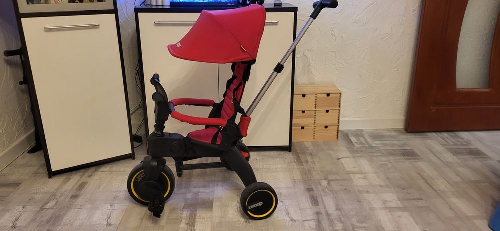 Tricicleta pentru copii Doona Liki Trike S3 Flame Red