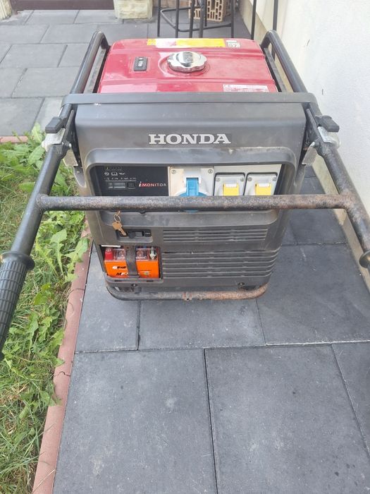 vând generator honda 7kwa original