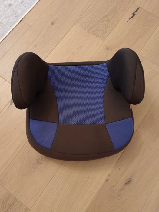 Scaun înălțător auto