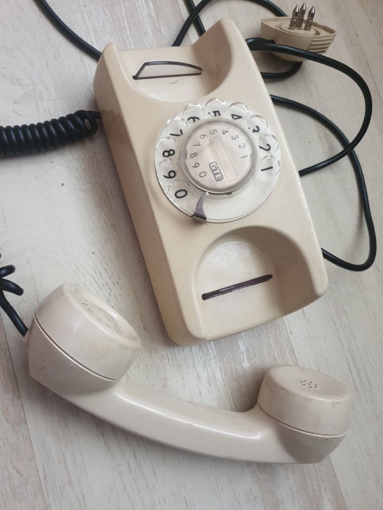 Telefon disc Italia Starlite GTE vintage anii 70 analog cu fir