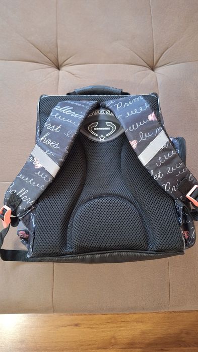 Ученическа раница балерина
Ученическа ергономична раница Derform Ball