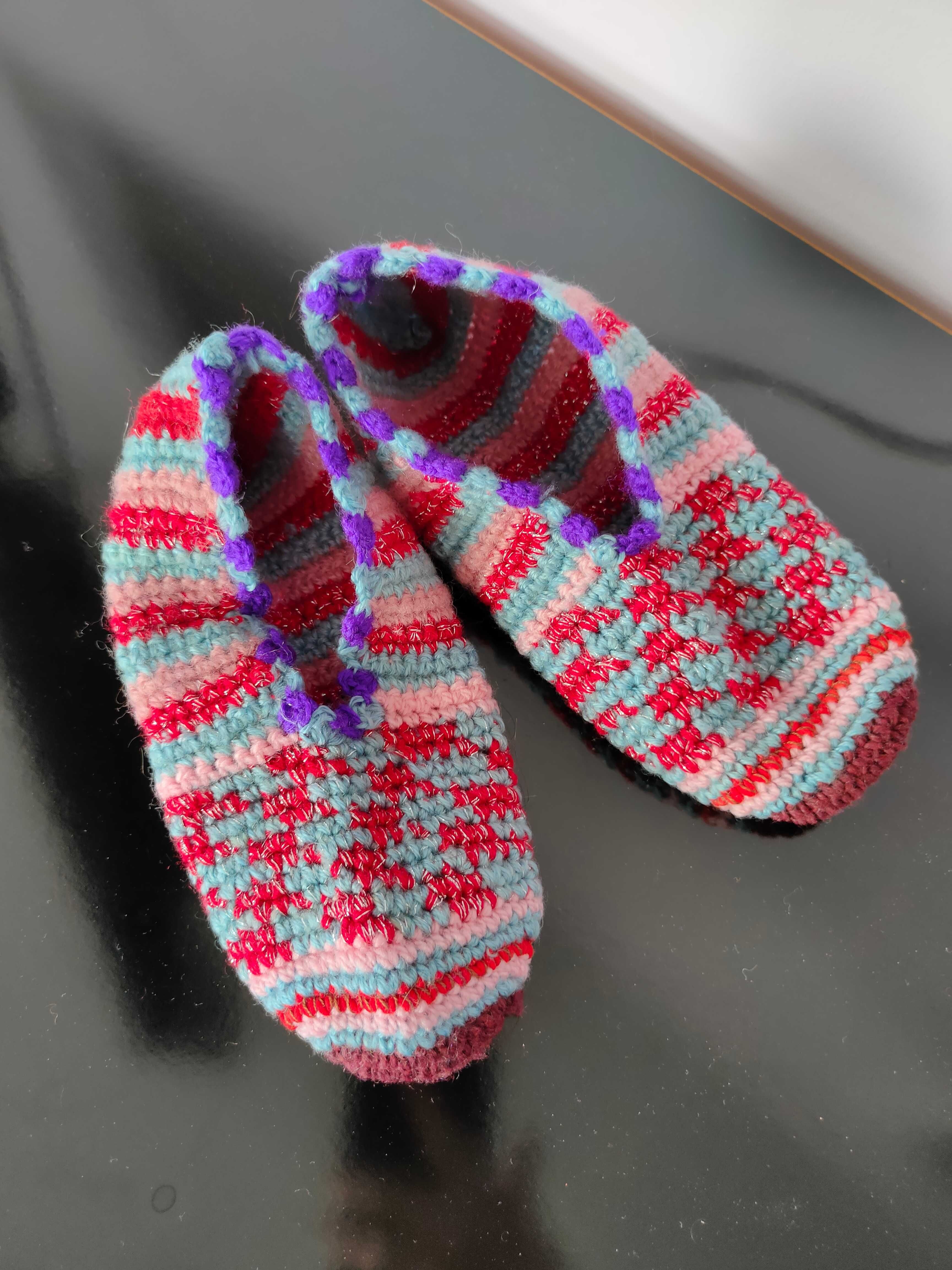 Плетени топли терлици и чорапи
