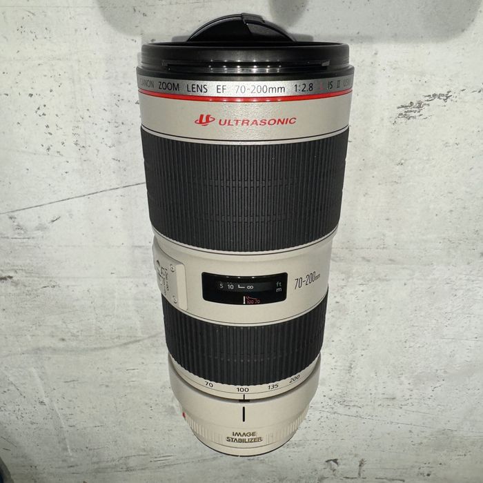 Canon 70-200mm f/2.8L USM II като нов кутия, сеник и калъв