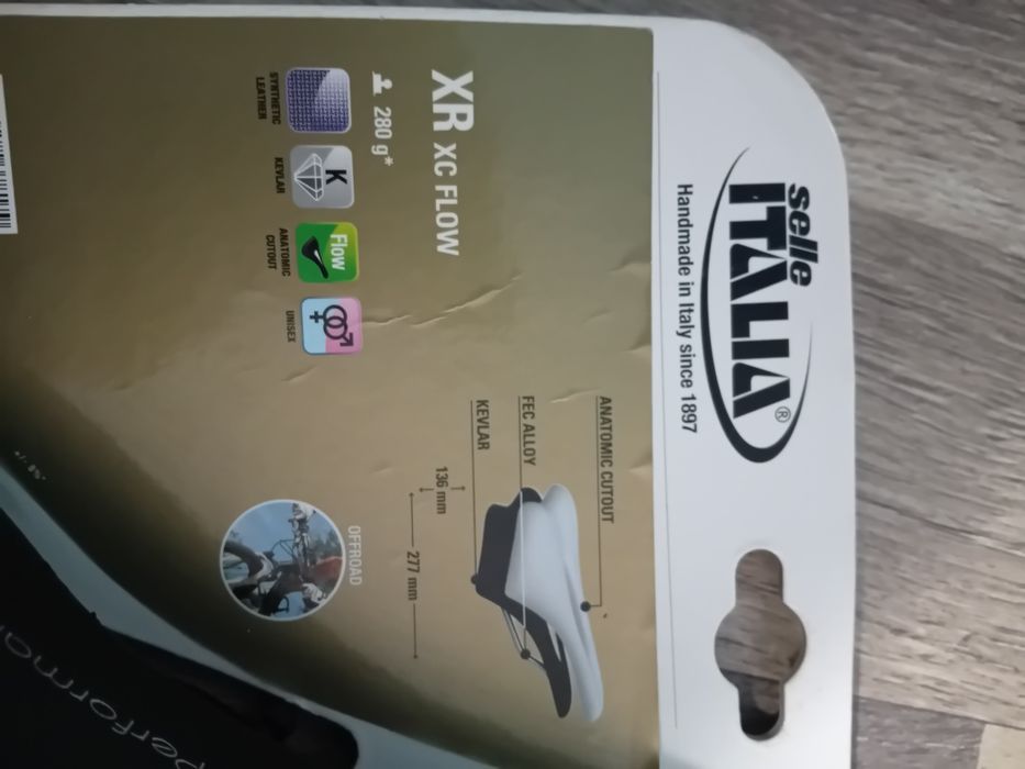Vând sa bicicleta Selle Italia - noua cu eticheta