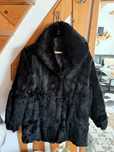 Haine blana naturala de iepure neagra