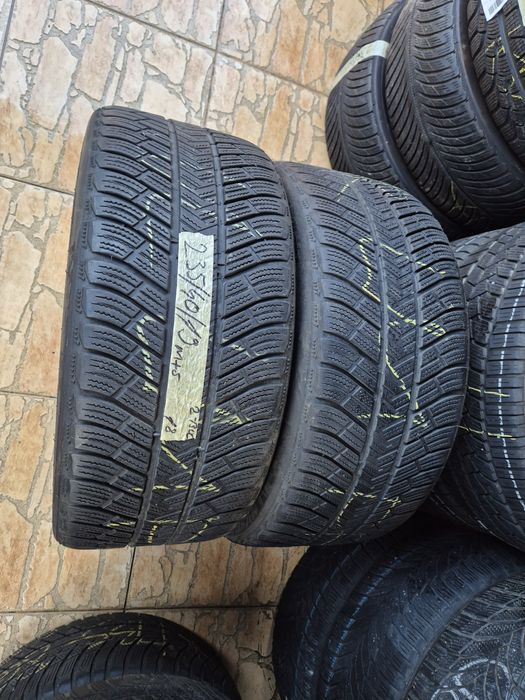 Vând cauciucuri 235/40/19 M+S 2 buc imp Germania
