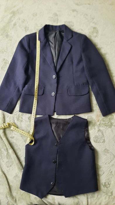 Sacou si vesta pentru elevi