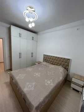 Срочна сдаётся квартира 2 ком/2/9 Рядом у Боткина 208*