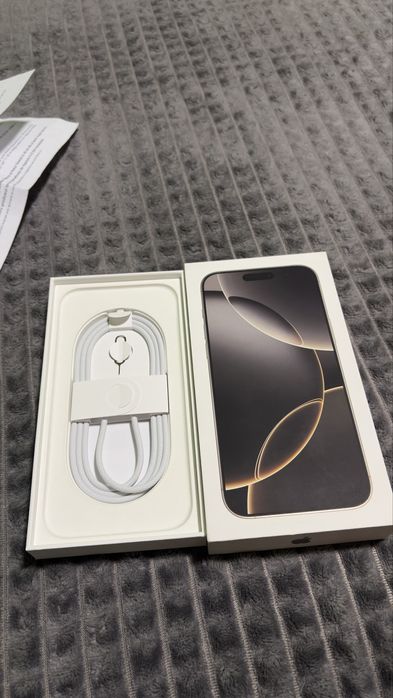 Iphone 16 pro max natural titanium