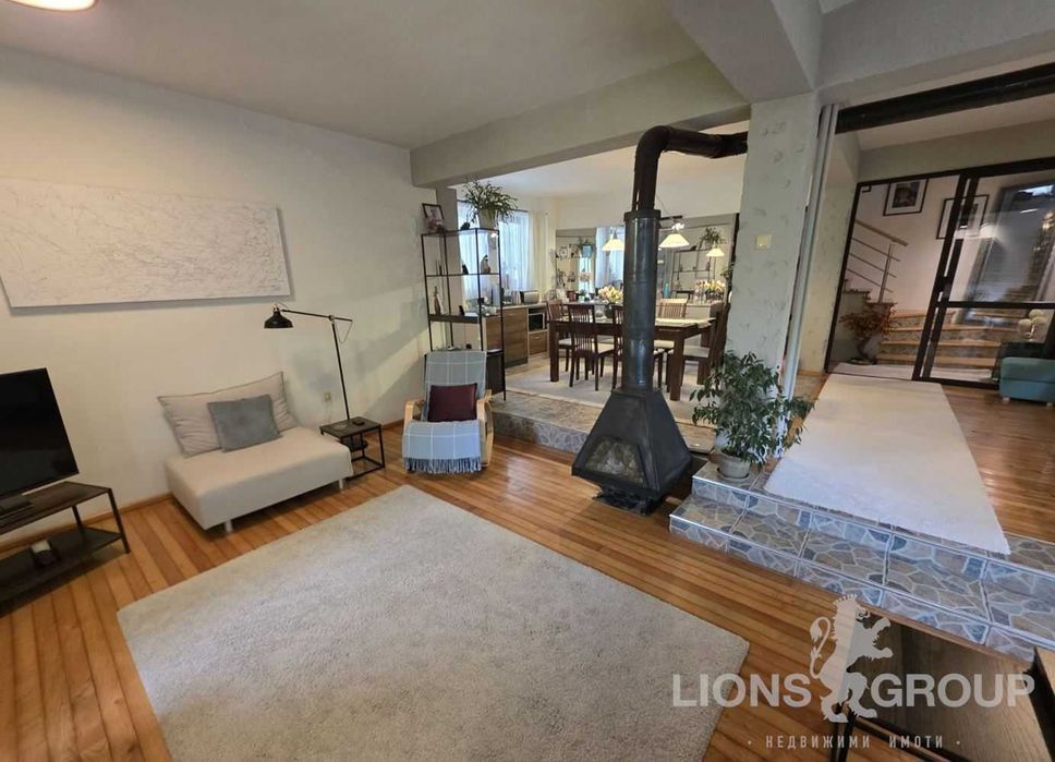 Продава се Къща в Варна, Изгрев - 261 кв.м за 3828 €/кв.м - Снимка #9