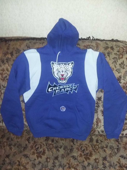 Продам толстовку теплую "Снежные барсы"