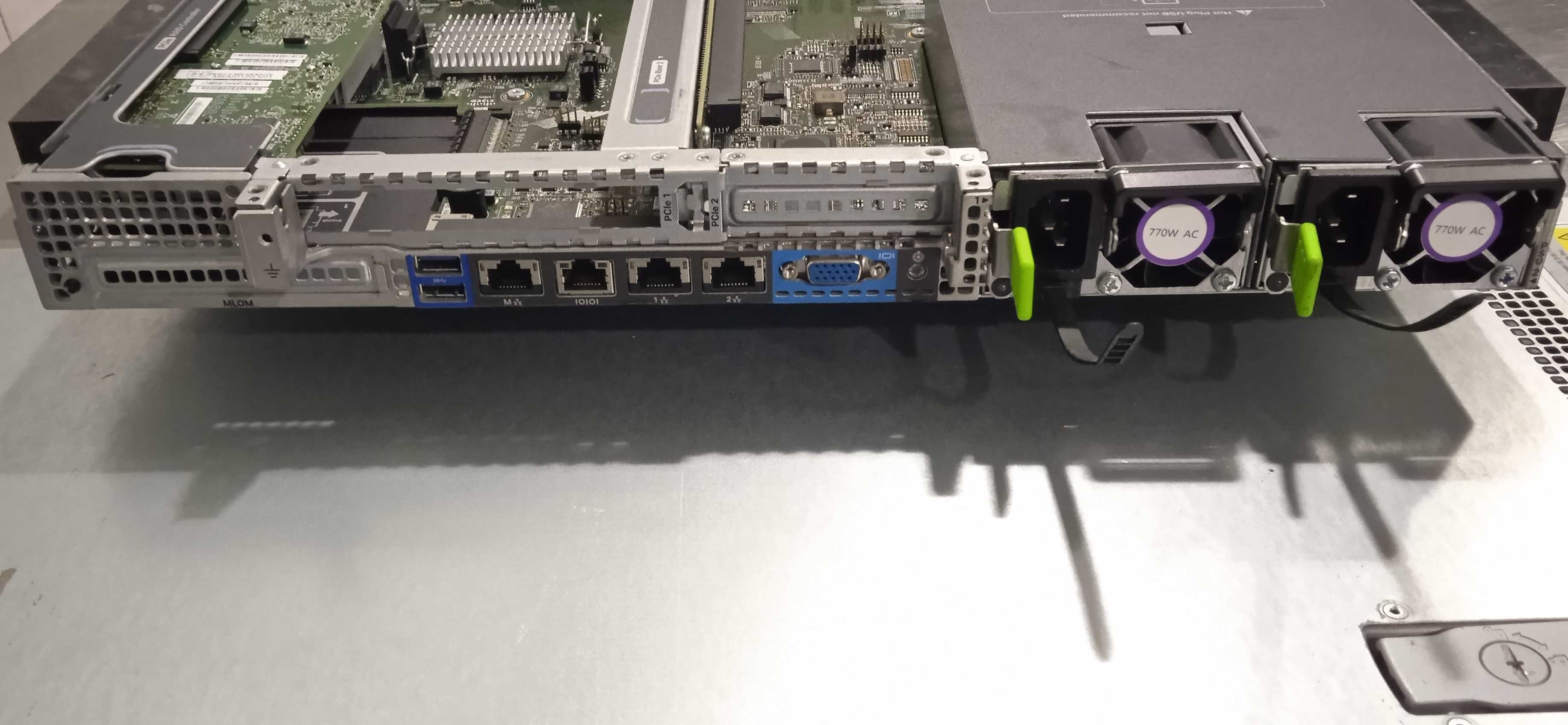 Workstation HP Z440 E5-1650v3, Сървър Cisco C220 M4S 2xXeon E5-2640v3