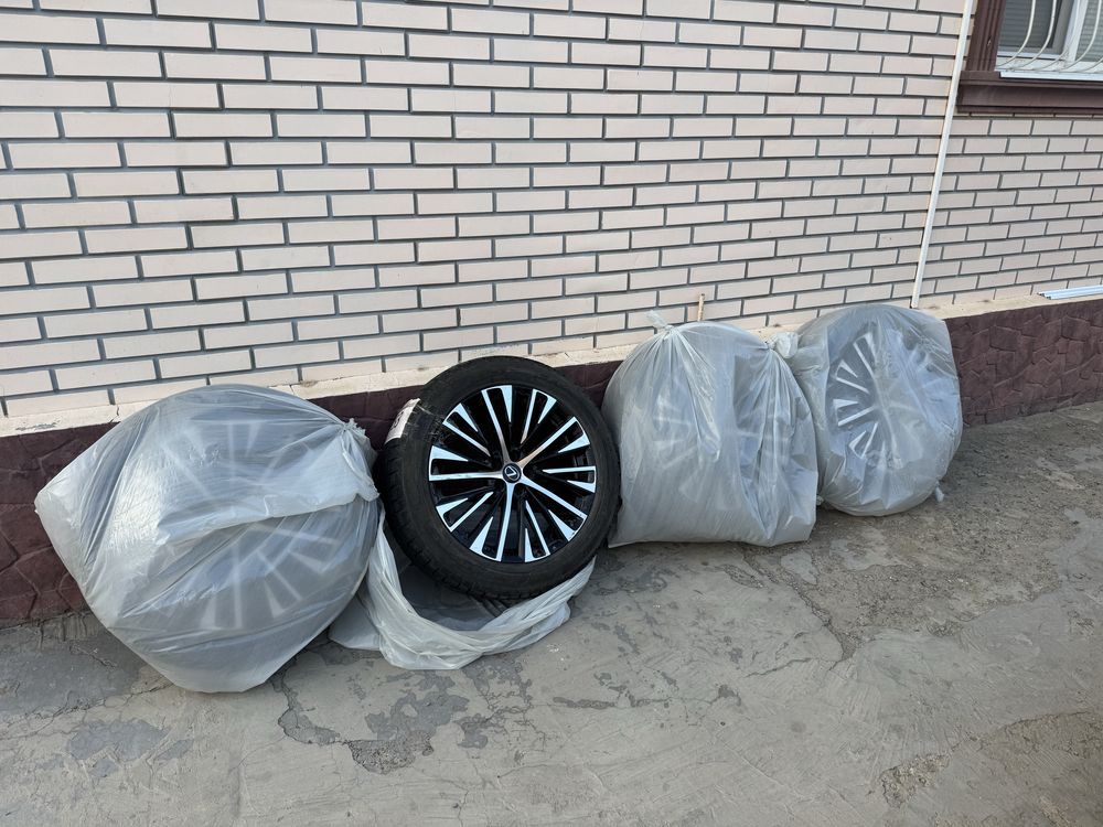 LEXUS R20 комплект дисков