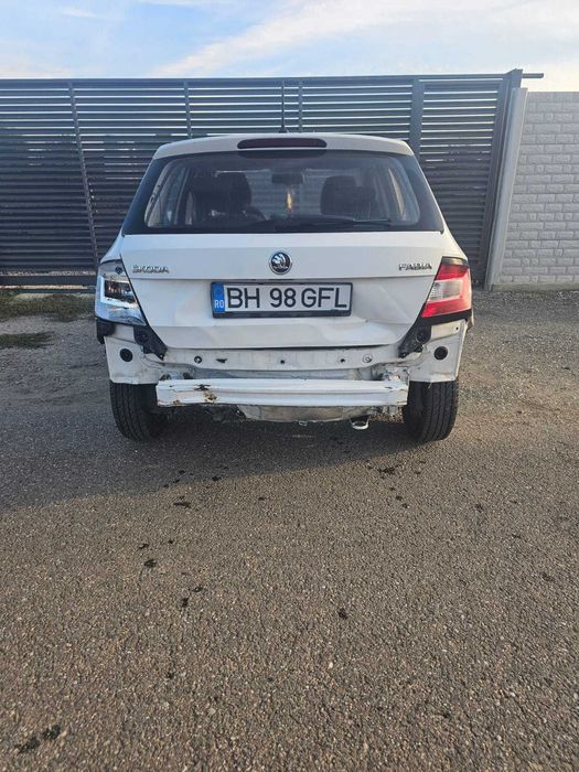 Skoda Fabia an 2015 avariat