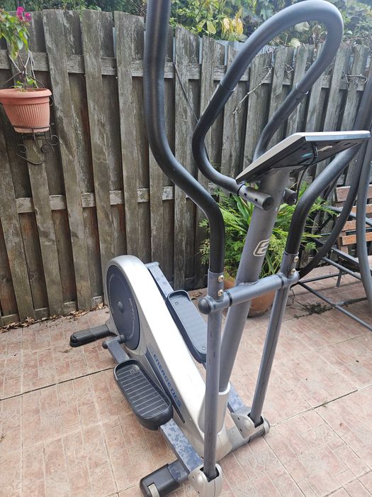 Vand bicicleta eliptica Energetics -utilizata