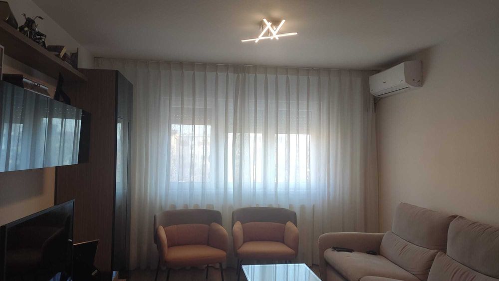 Vând apartament 3 camere zona 1 Mai, Craiova